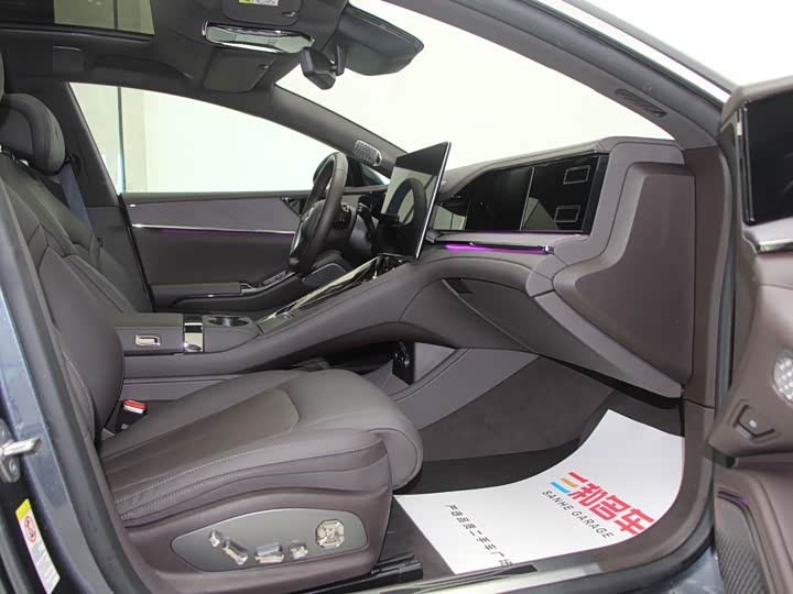 Denza Z9 2024 2024款 1100km 四驱Ultra版