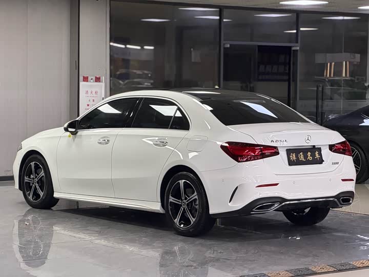 Mercedes-Benz A-Class 2025 2025款 A 200 L 时尚型