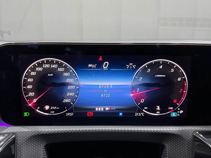 Mercedes-Benz A-Class 2025 2025款 A 200 L 时尚型