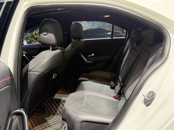 Mercedes-Benz A-Class 2025 2025款 A 200 L 时尚型