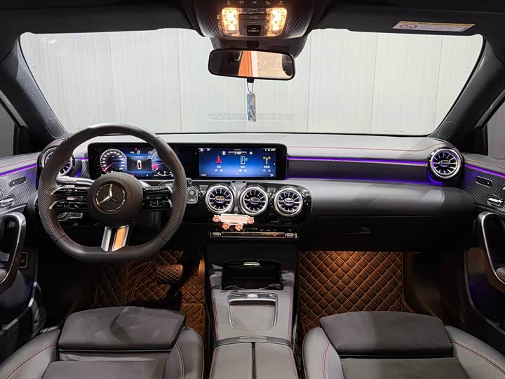 Mercedes-Benz A-Class 2025 2025款 A 200 L 时尚型