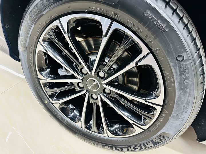 Roewe iMax 8 2022 2022款 400TGI 尊荣版