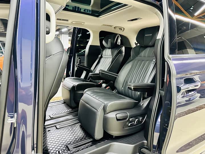 Roewe iMax 8 2022 2022款 400TGI 尊荣版