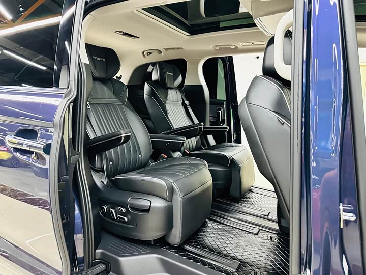 Roewe iMax 8 2022 2022款 400TGI 尊荣版