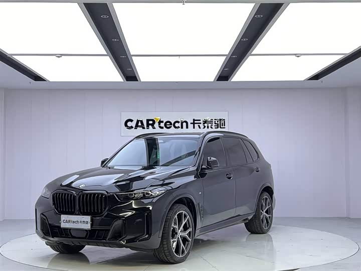 BMW X5 2025 2025款 xDrive 30Li 尊享型M运动曜夜套装