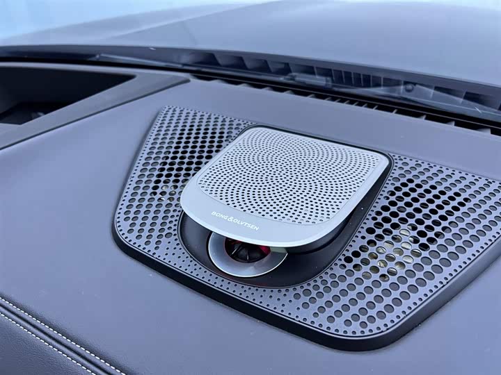 BMW X5 2025 2025款 xDrive 30Li 尊享型M运动曜夜套装