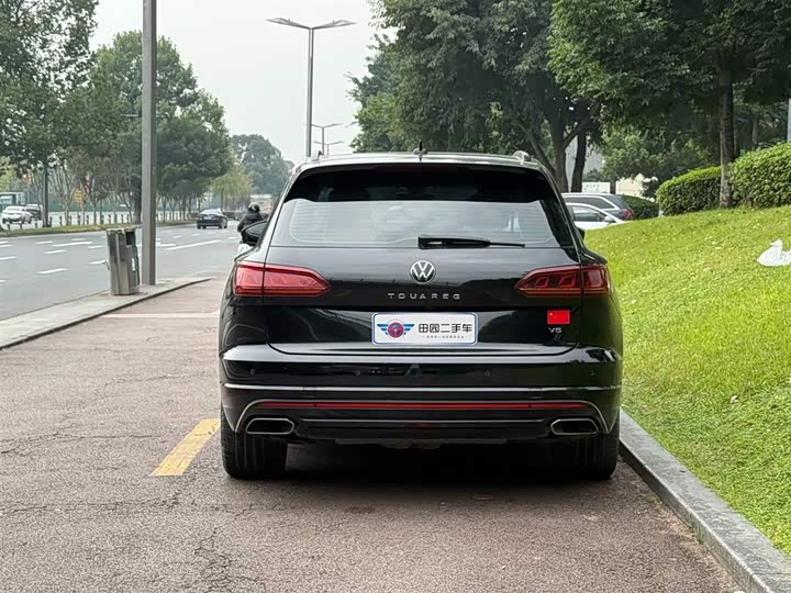 Volkswagen Touareg 2022 2022款 3.0TSI 锐享版 曜黑运动套装
