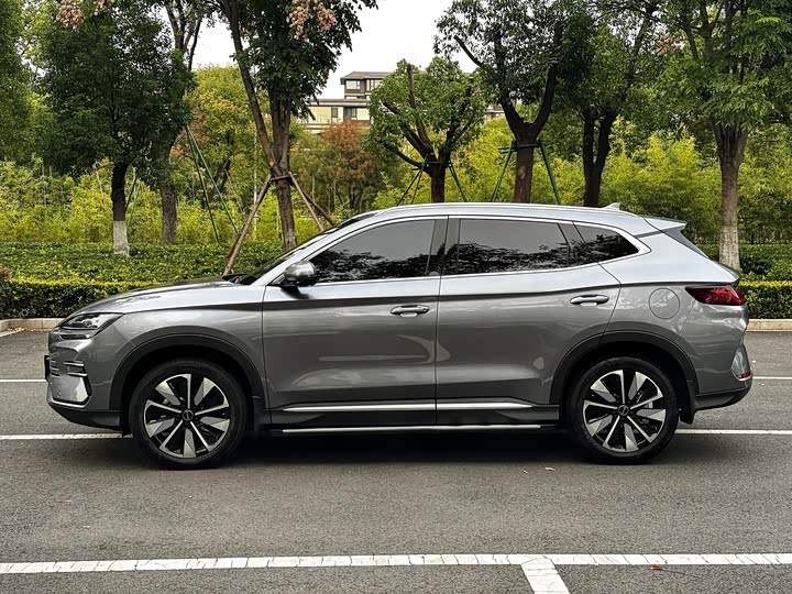 2025 BYD Song Plus Hybrid/EV