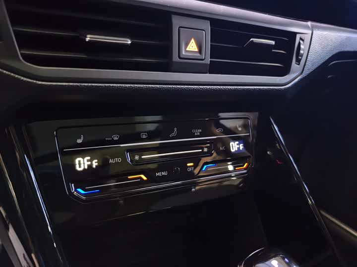 Volkswagen Tayron X 2020 2020款 330TSI 两驱尊贵智联版