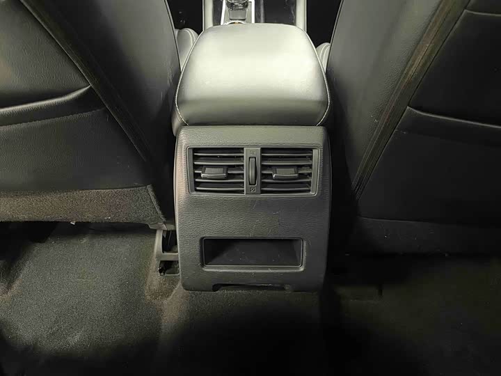 Mitsubishi Outlander 2023 2023款 1.5T CVT四驱尊享版 5座