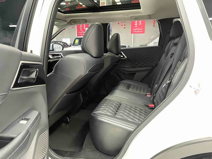 Mitsubishi Outlander 2023 2023款 1.5T CVT四驱尊享版 5座