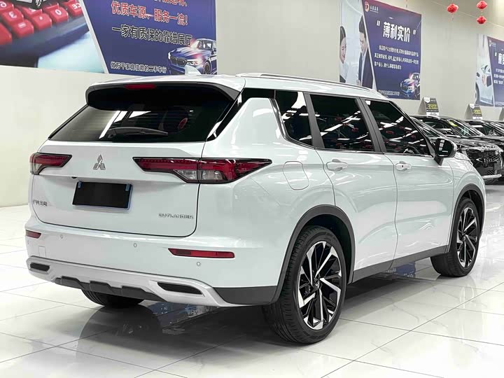 Mitsubishi Outlander 2023 2023款 1.5T CVT四驱尊享版 5座
