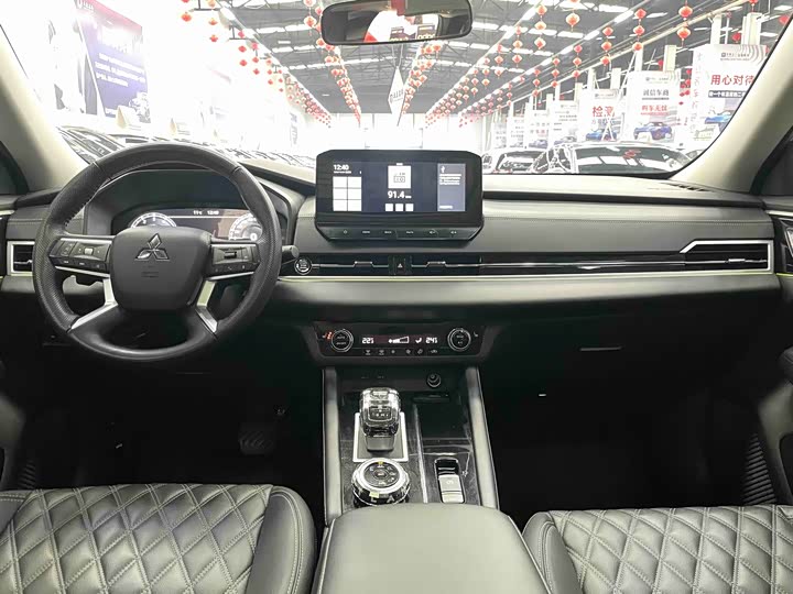 Mitsubishi Outlander 2023 2023款 1.5T CVT四驱尊享版 5座