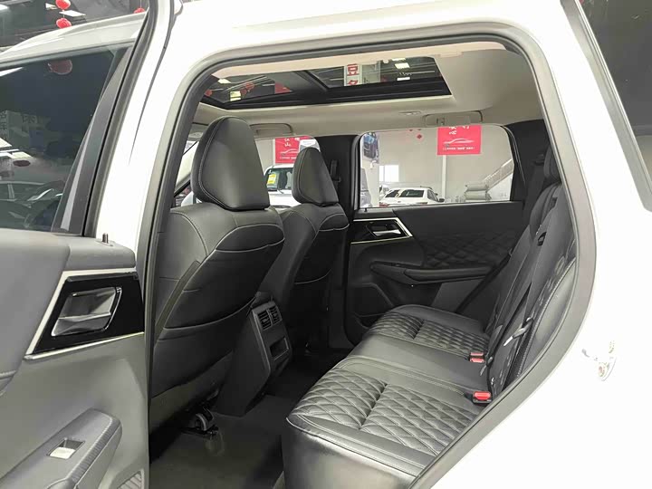 Mitsubishi Outlander 2023 2023款 1.5T CVT四驱尊享版 5座