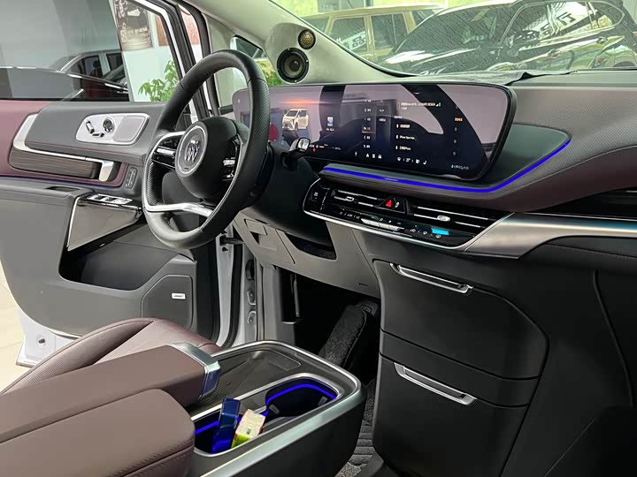 Buick GL8 Century 2025 2025款 2.0T 六座蕴世版