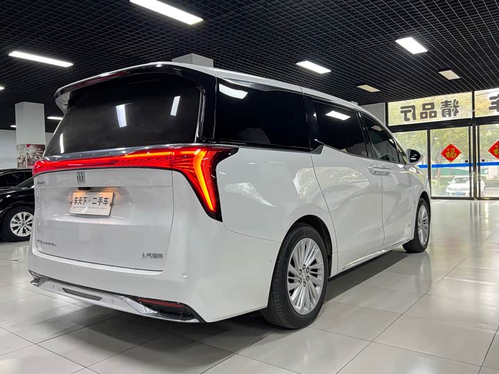 Buick GL8 Century 2025 2025款 2.0T 六座蕴世版