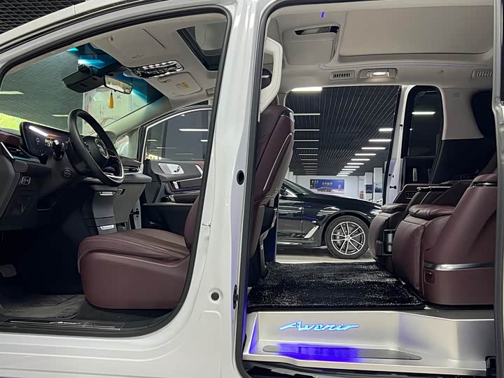 Buick GL8 Century 2025 2025款 2.0T 六座蕴世版