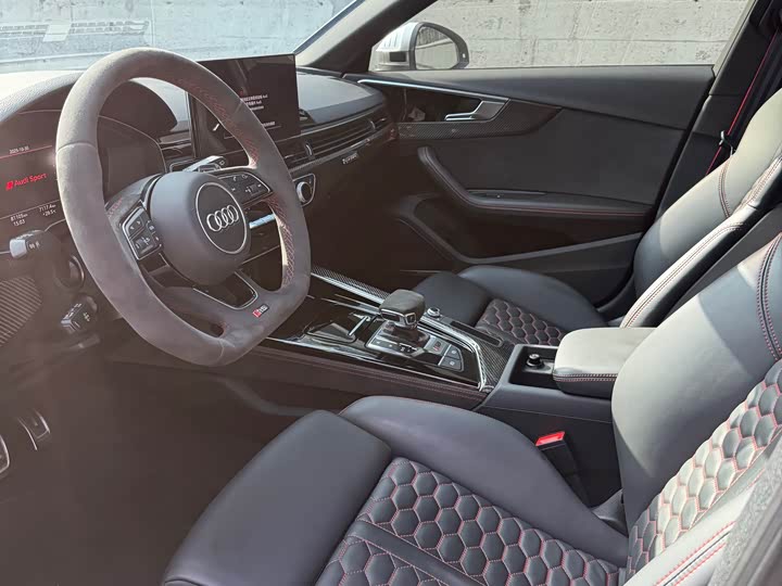 Audi RS 4 2022 2022款 RS4 Avant 黑曜版