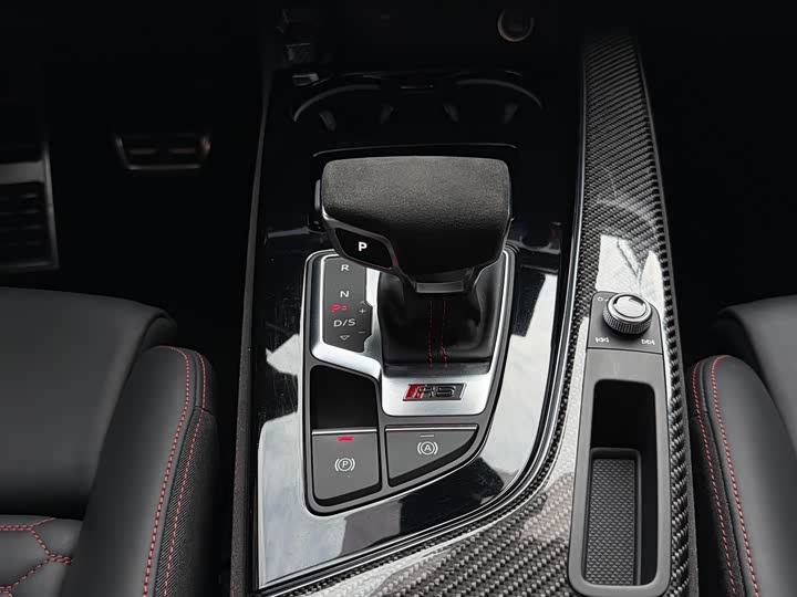 Audi RS 4 2022 2022款 RS4 Avant 黑曜版