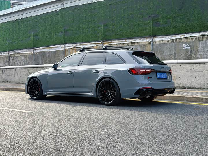 Audi RS 4 2022 2022款 RS4 Avant 黑曜版