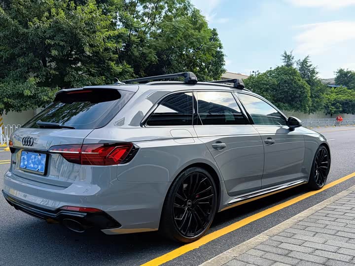 Audi RS 4 2022 2022款 RS4 Avant 黑曜版