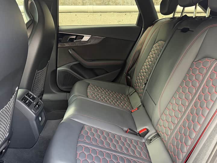 Audi RS 4 2022 2022款 RS4 Avant 黑曜版