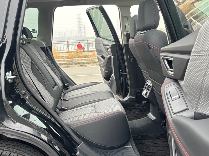 Subaru Forester 2024 2024款 2.5i AWD X运动版EyeSight