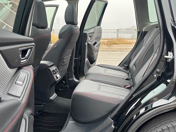 Subaru Forester 2024 2024款 2.5i AWD X运动版EyeSight