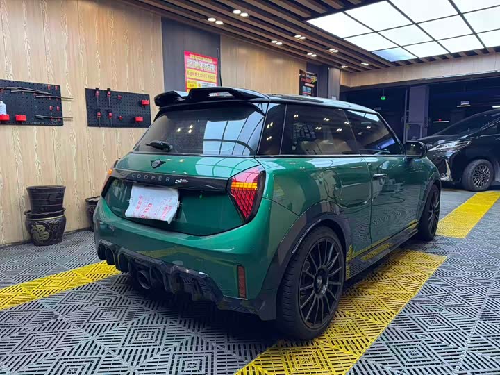 2025 Mini Mini JCW