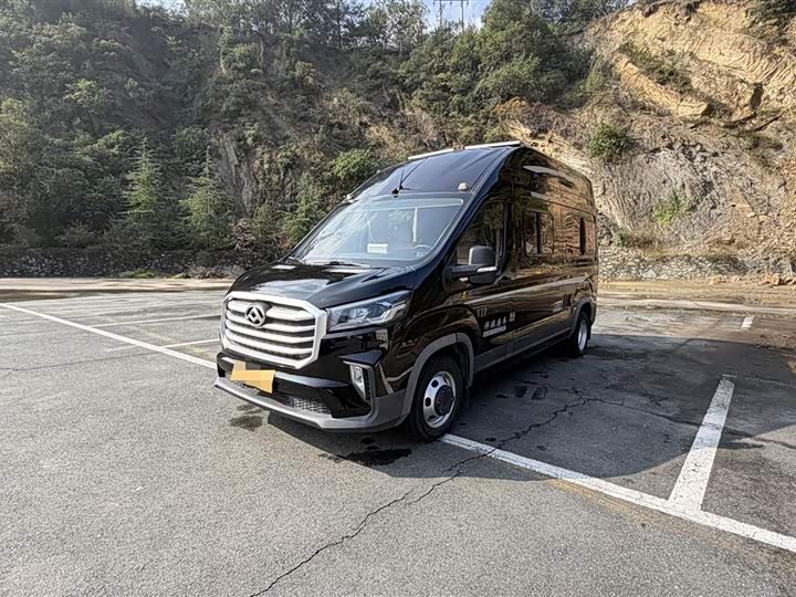 Maxus V90 2022 2022款 2.0T自动后驱旗墨版加长轴高顶