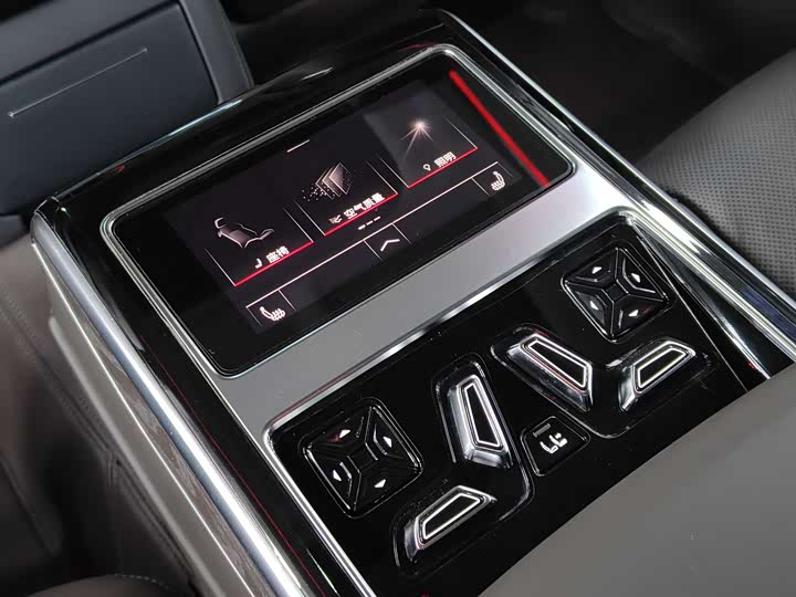 Audi A8 2024 2024款 A8L 50 TFSI quattro 臻选型