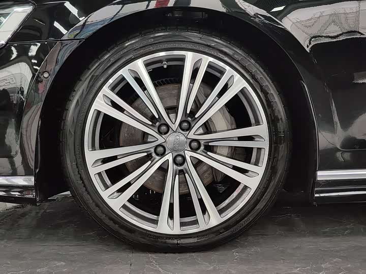 Audi A8 2024 2024款 A8L 50 TFSI quattro 臻选型