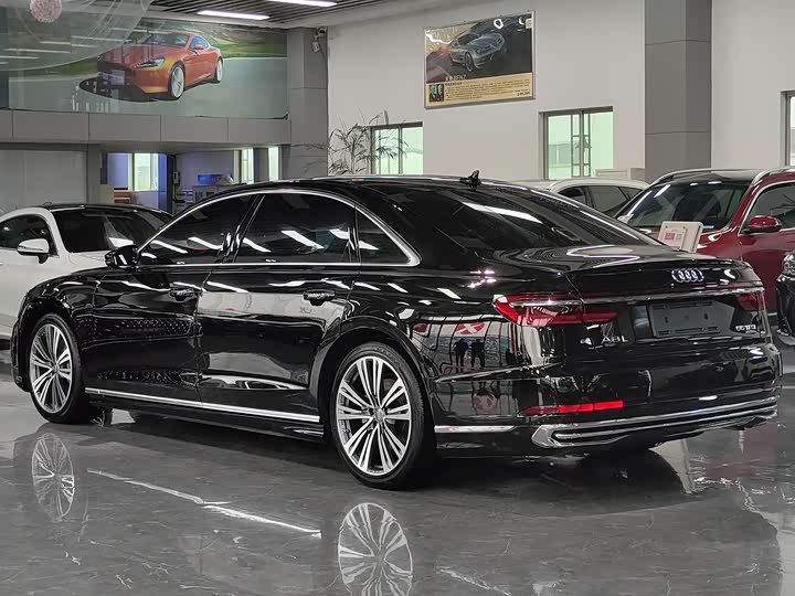 Audi A8 2024 2024款 A8L 50 TFSI quattro 臻选型