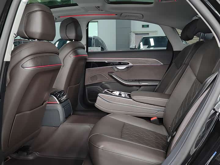 Audi A8 2024 2024款 A8L 50 TFSI quattro 臻选型
