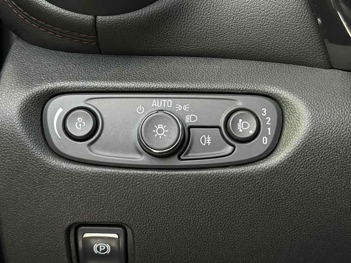 Chevrolet Blazer 2020 2020款 RS 650T 四驱7座 悍版