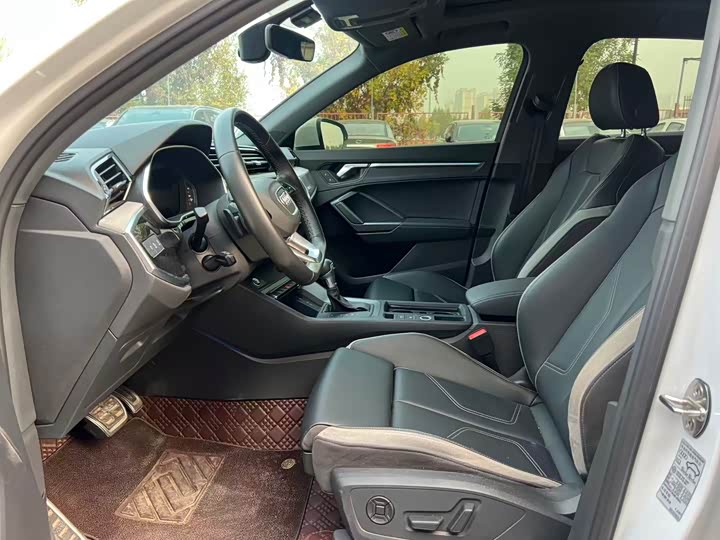 Audi Q3 2024 2024款 35 TFSI 时尚动感型