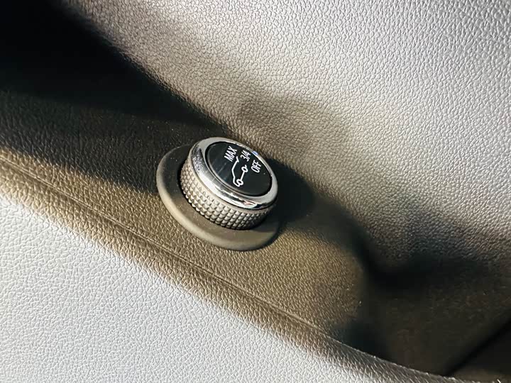 Cadillac XT6 2022 2022款 2.0T 六座两驱豪华型