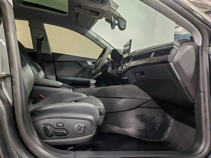 Audi RS 5 2023 2023款 RS 5 2.9T Sportback 黑曜版