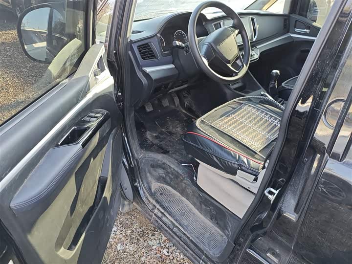 Dongfeng Forthing Lingzhi M5 2023 2023款 M5L 1.6L 基本型 5座