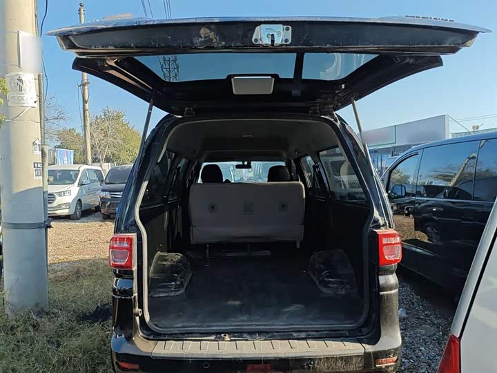 Dongfeng Forthing Lingzhi M5 2023 2023款 M5L 1.6L 基本型 5座