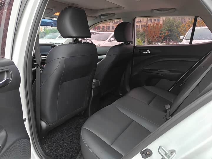 Kia KX1 2021 2021款 1.4L CVT天窗款