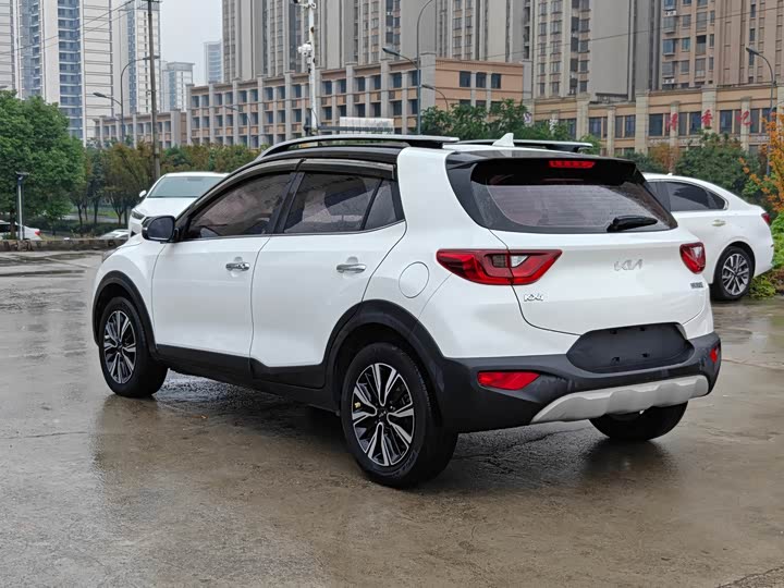 Kia KX1 2021 2021款 1.4L CVT天窗款