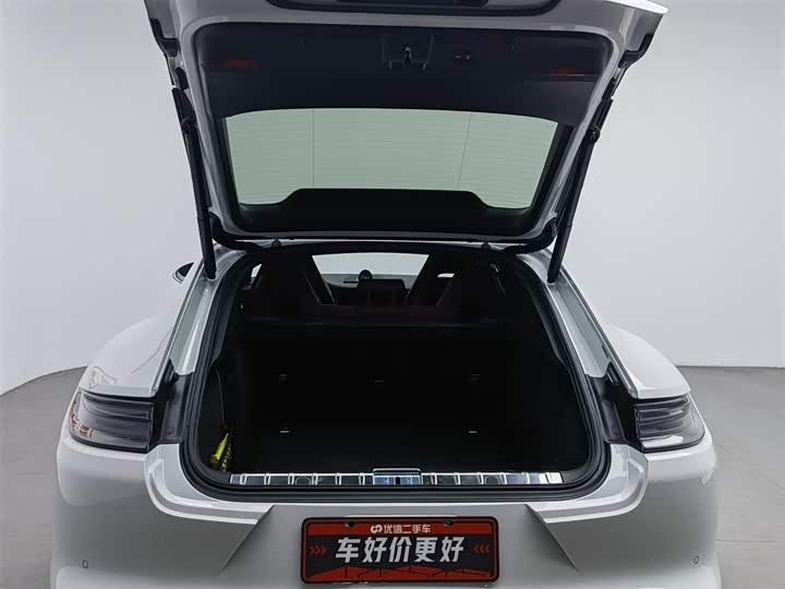Porsche Panamera Hybrid 2023 2023款 改款 Panamera 4 E-Hybrid 铂金版 2.9T