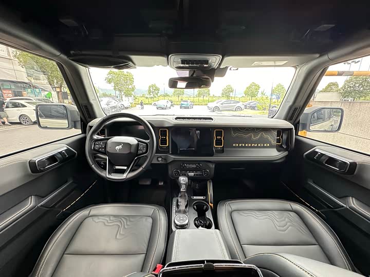 Ford Bronco 2024 2024款 2.3T 荒地