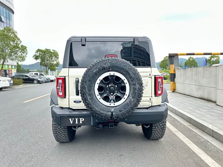 Ford Bronco 2024 2024款 2.3T 荒地