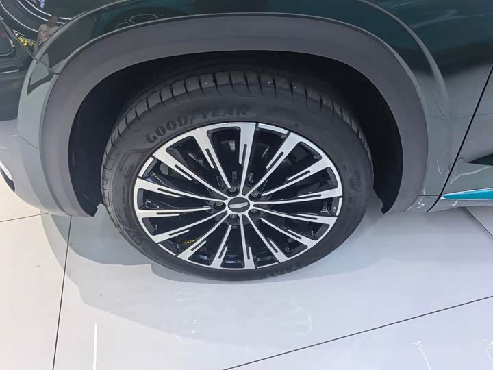 Geely Monjaro 2025 2025款 东方曜 2.0TD 自动四驱望月版