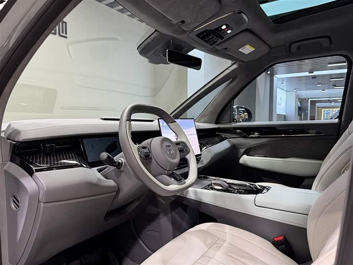 Zeekr 009 2024 2024款 七座过道版四驱 108kWh