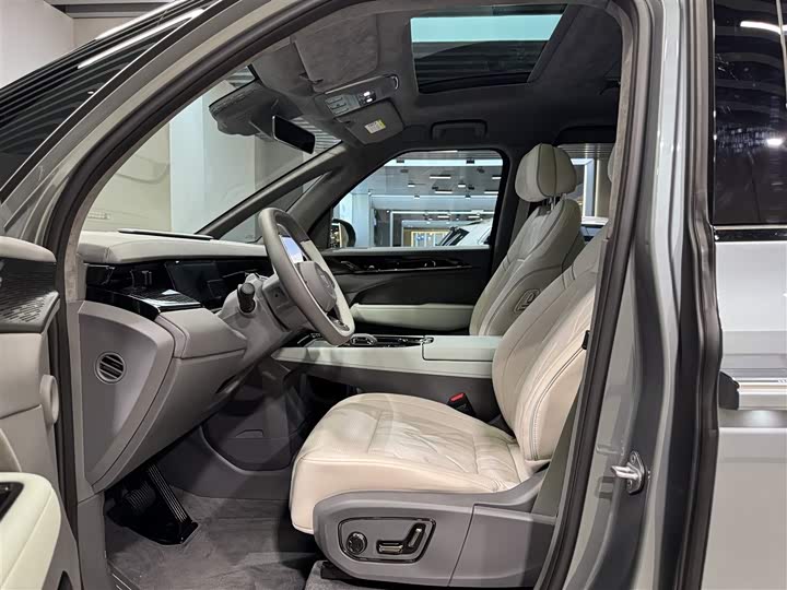 Zeekr 009 2024 2024款 七座过道版四驱 108kWh