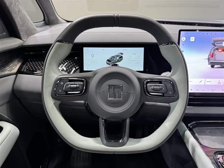 Zeekr 009 2024 2024款 七座过道版四驱 108kWh