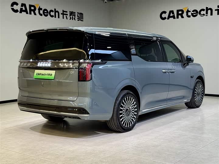Zeekr 009 2024 2024款 七座过道版四驱 108kWh